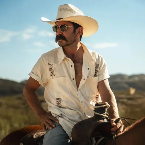 Sendero Provisions Co Shirt, Caballero Guayabera - Picture 2 of 2